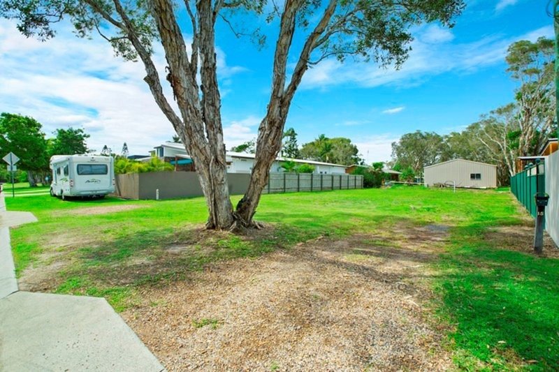 Photo - 15 Currawong Street, Mudjimba QLD 4564 - Image 2