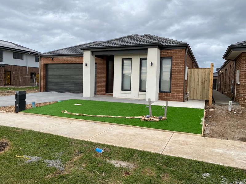 Photo - 15 Cushion Way, Tarneit VIC 3029 - Image 2