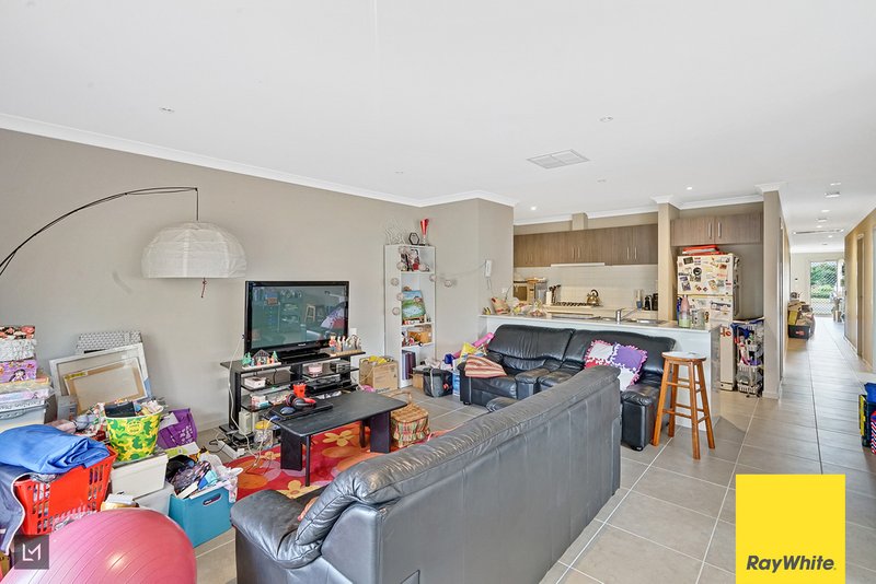 Photo - 15 Cutleaf Crescent, Tarneit VIC 3029 - Image 6