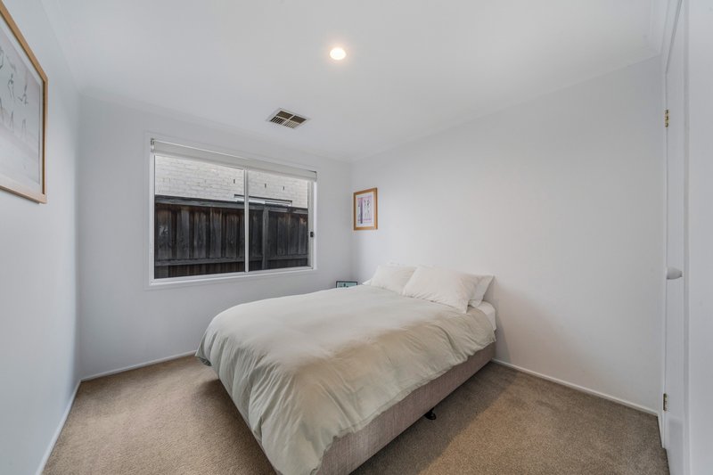 Photo - 15 Dalmeny Drive, Prestons NSW 2170 - Image 12
