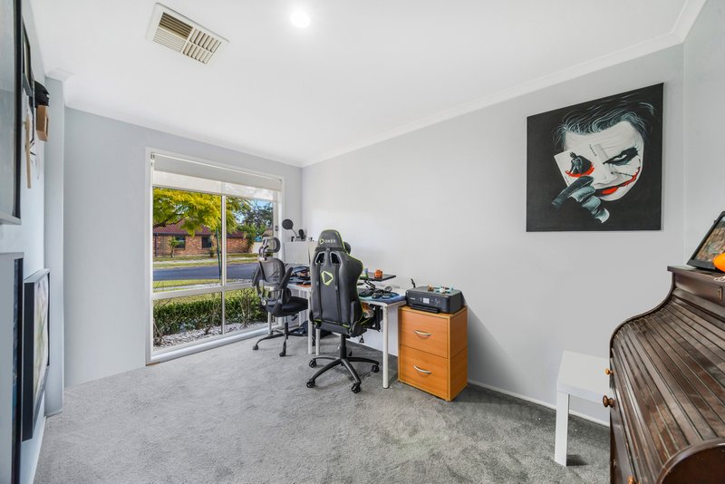 Photo - 15 Dalmeny Drive, Prestons NSW 2170 - Image 16