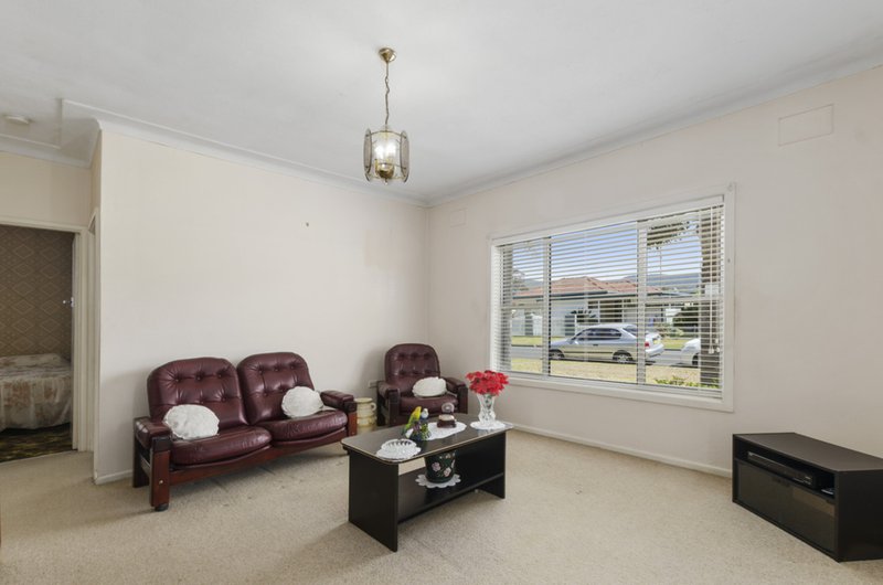 Photo - 15 Dalton Street, Towradgi NSW 2518 - Image 2