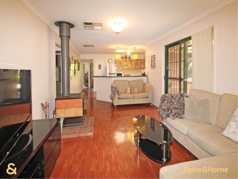 Photo - 15 Darley Circuit, Noarlunga Downs SA 5168 - Image 7