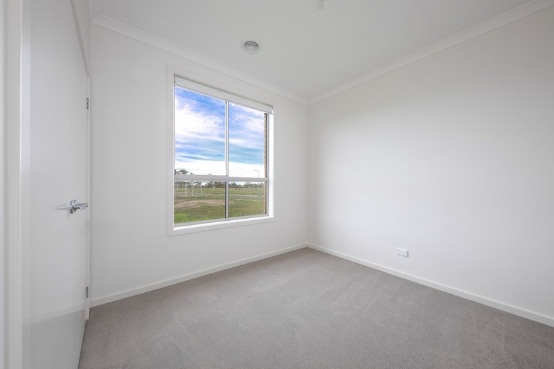 Photo - 15 Darryn Court, Sunbury VIC 3429 - Image 9