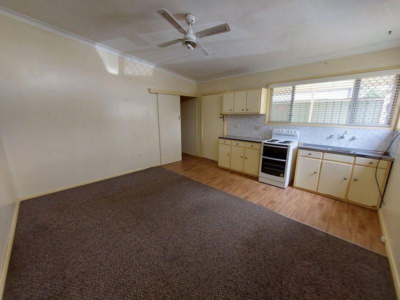 Photo - 1/5 Davis Street, Taree NSW 2430 - Image 2