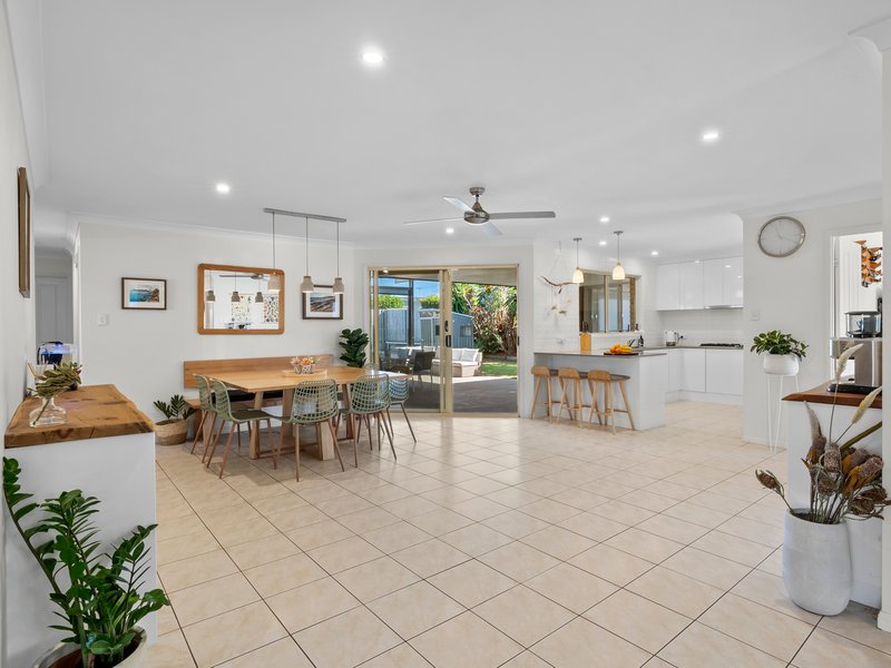 Photo - 15 Daysland Street, Victoria Point QLD 4165 - Image 6