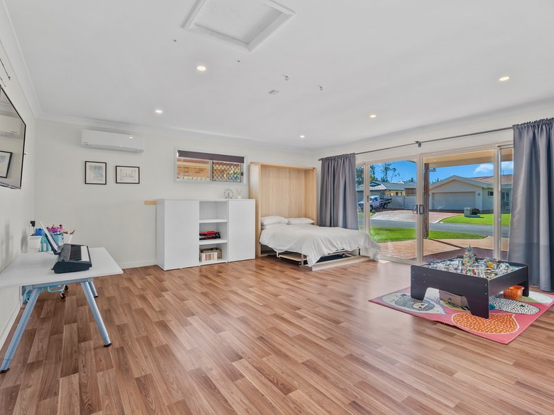 Photo - 15 Daysland Street, Victoria Point QLD 4165 - Image 15