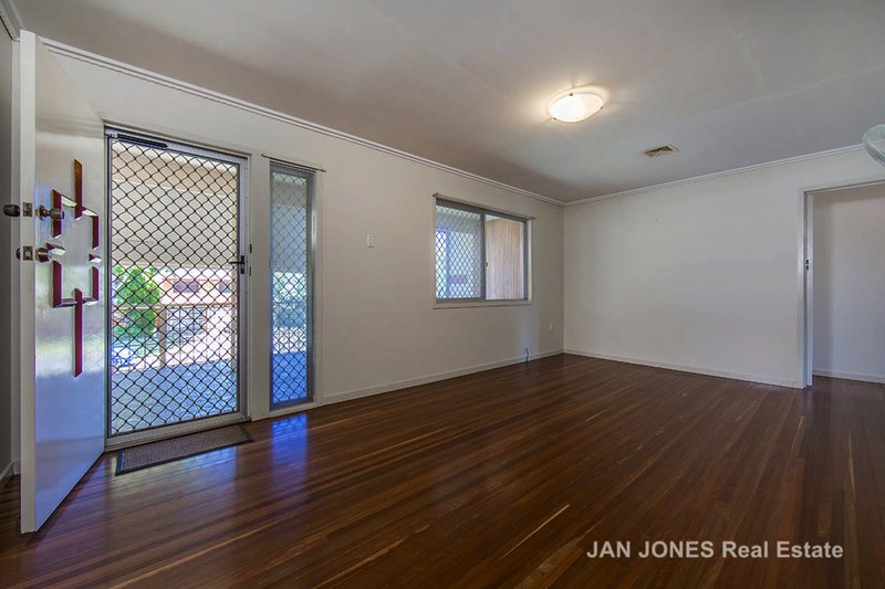 Photo - 15 Deborah St , Clontarf QLD 4019 - Image 5