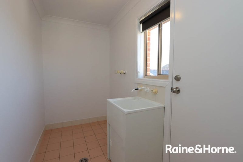 Photo - 1/5 Dees Close, Gormans Hill NSW 2795 - Image 11