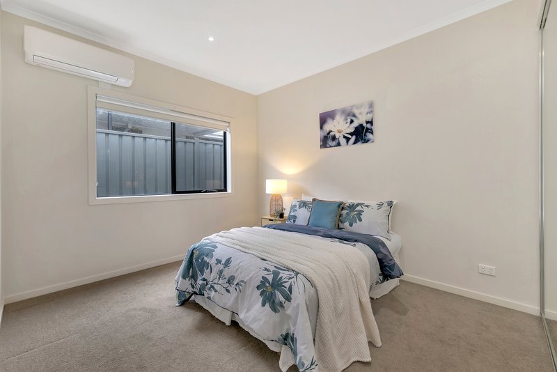 Photo - 15 Delbridge Drive, Mernda VIC 3754 - Image 8