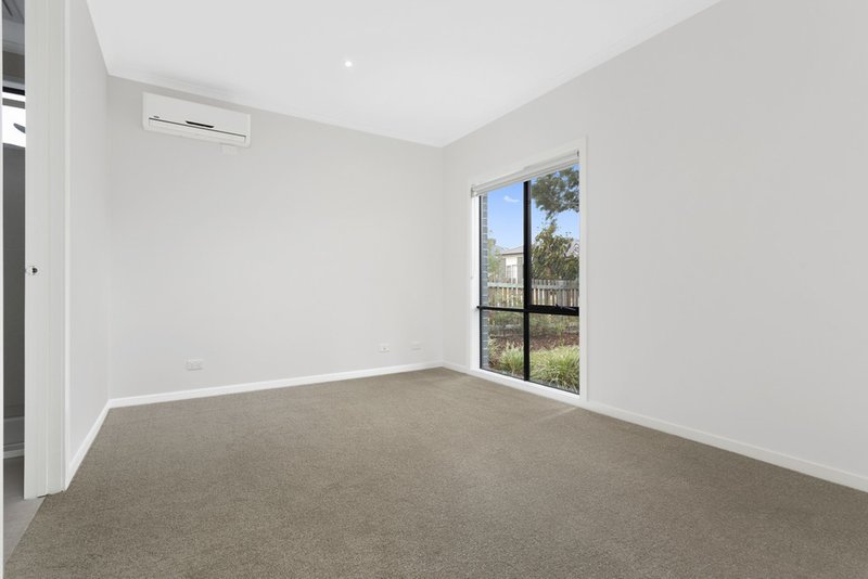 Photo - 15 Delbridge Drive, Mernda VIC 3754 - Image 5