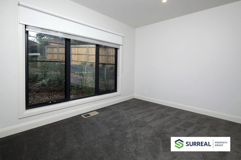 Photo - 1/5 Dennyse Court, Mount Waverley VIC 3149 - Image 7