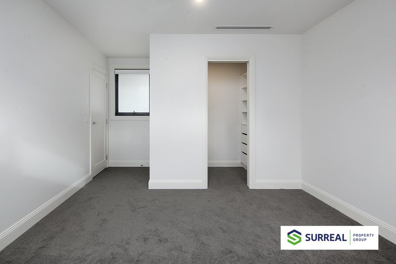 Photo - 1/5 Dennyse Court, Mount Waverley VIC 3149 - Image 11