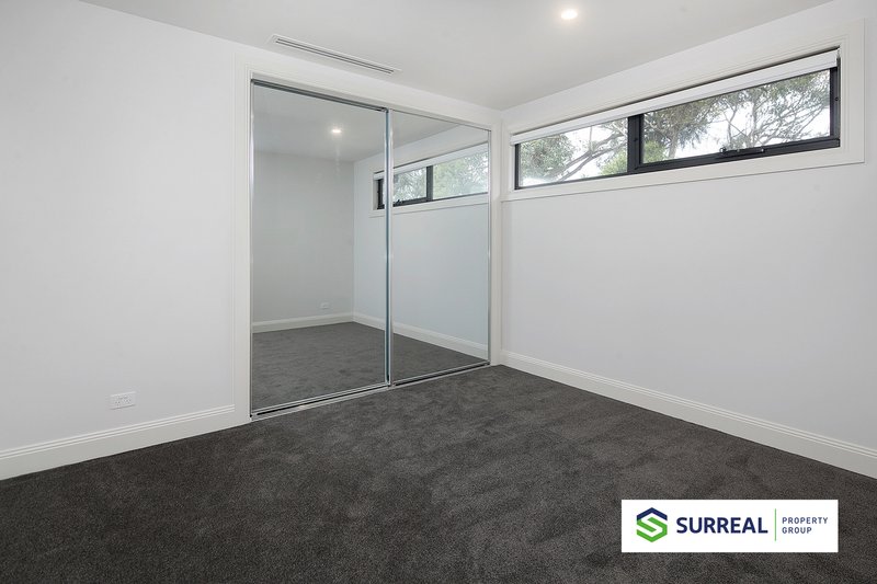 Photo - 1/5 Dennyse Court, Mount Waverley VIC 3149 - Image 12