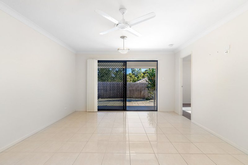 Photo - 15 Desmond Street, Narangba QLD 4504 - Image 3