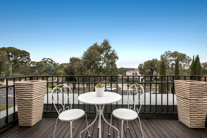 Photo - 15 Development Boulevard, Mill Park VIC 3082 - Image 17