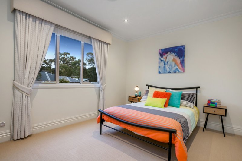 Photo - 15 Development Boulevard, Mill Park VIC 3082 - Image 22