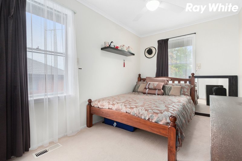 Photo - 15 Deveney Street, Pakenham VIC 3810 - Image 9