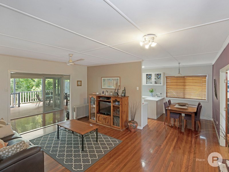 Photo - 15 Diane Street, Yeronga QLD 4104 - Image 7