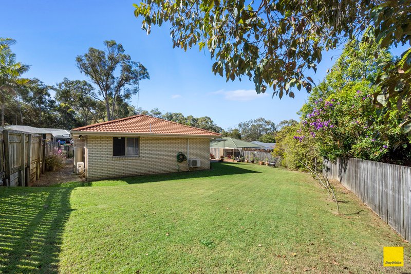 Photo - 15 Dianella Place, Capalaba QLD 4157 - Image 13