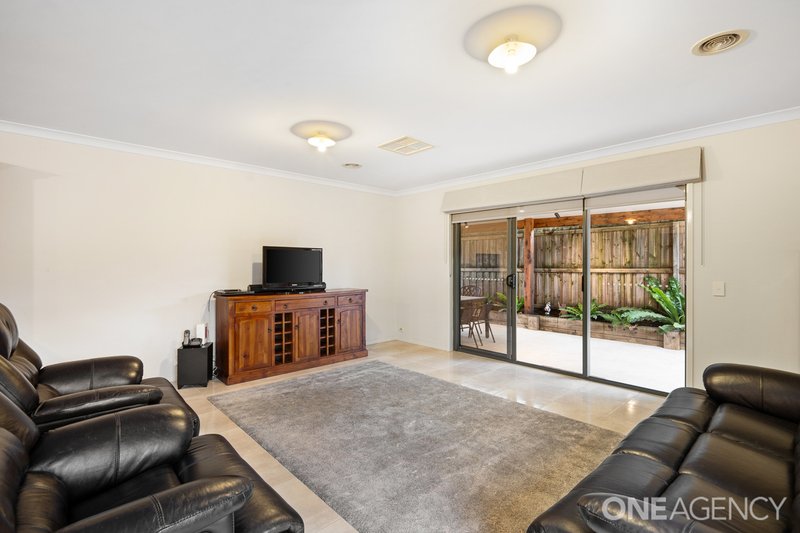 Photo - 15 Diaz Drive, Grovedale VIC 3216 - Image 4