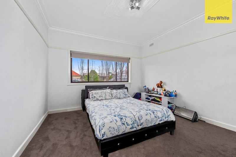 Photo - 15 Disraeli Street, St Albans VIC 3021 - Image 5