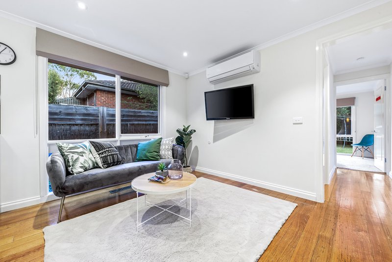 Photo - 15 Dominion Avenue, Glen Waverley VIC 3150 - Image 5