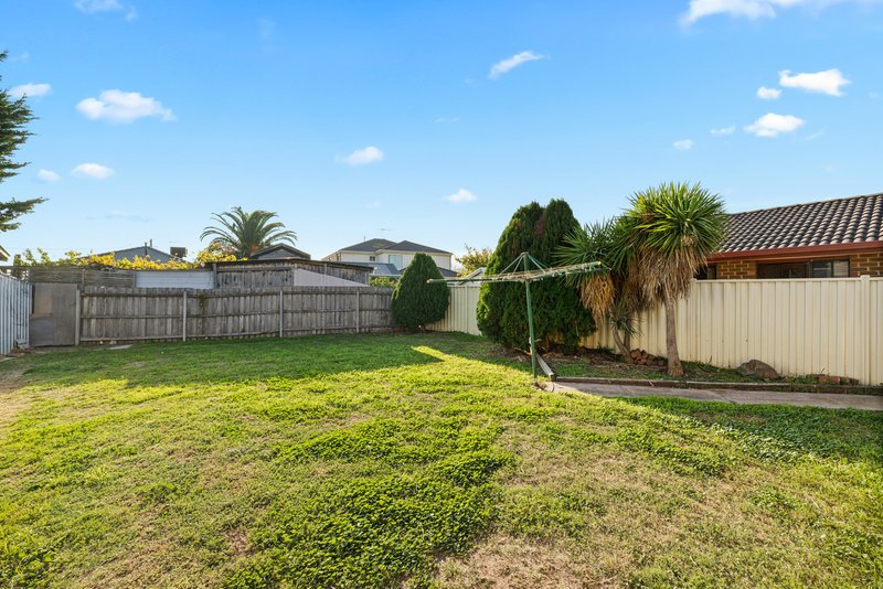 Photo - 15 Dona Drive, Hoppers Crossing VIC 3029 - Image 11