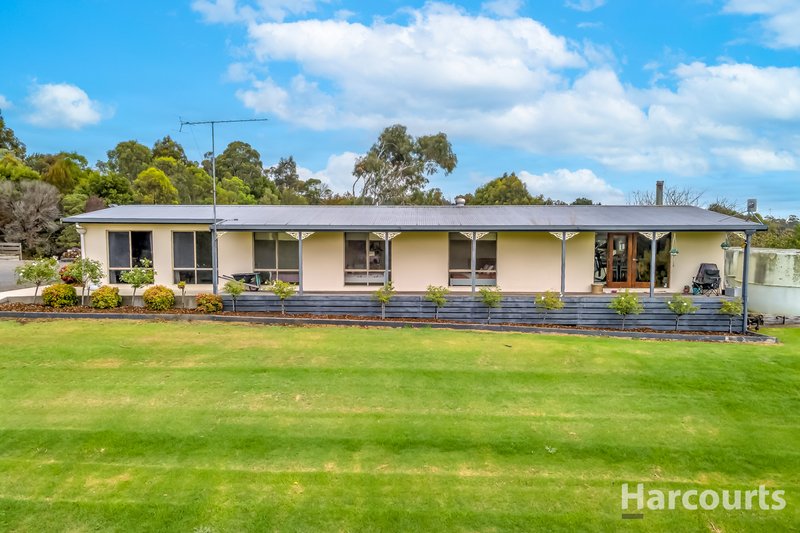 Photo - 15 Donelan Drive, Hernes Oak VIC 3825 - Image 2