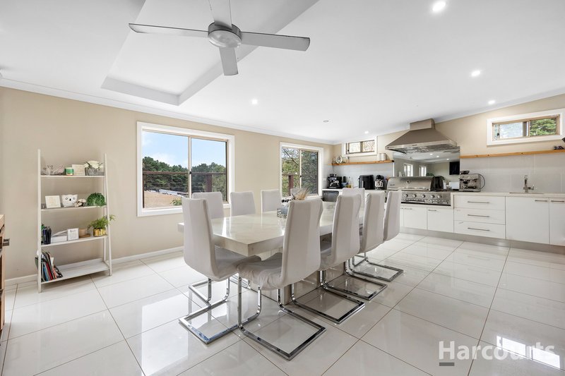 Photo - 15 Donelan Drive, Hernes Oak VIC 3825 - Image 8