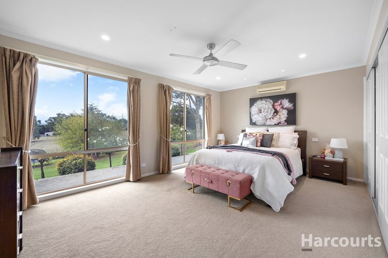 Photo - 15 Donelan Drive, Hernes Oak VIC 3825 - Image 11