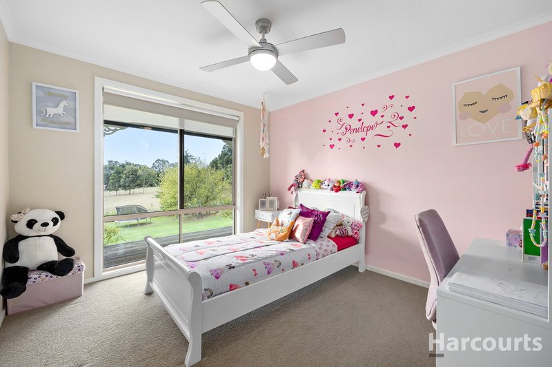 Photo - 15 Donelan Drive, Hernes Oak VIC 3825 - Image 14