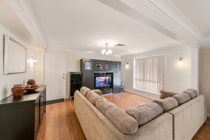 Photo - 15 Dormer Close, Elderslie NSW 2570 - Image 6