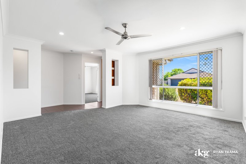 Photo - 15 Dornoch Crescent, Raceview QLD 4305 - Image 4