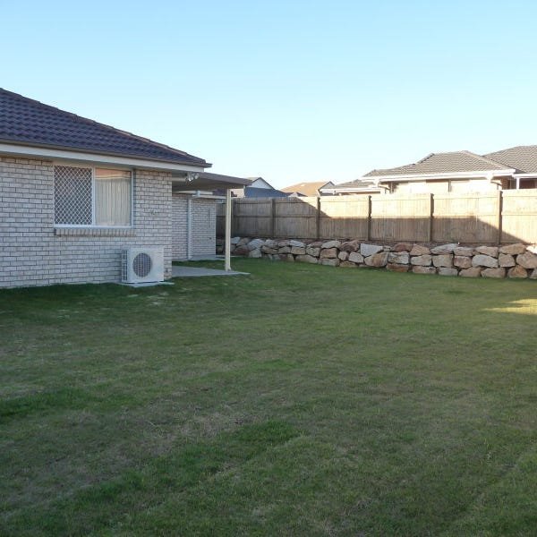 Photo - 15 Dornoch Crescent, Raceview QLD 4305 - Image 4