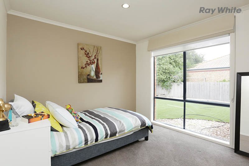 Photo - 15 Dorrington Street, Point Cook VIC 3030 - Image 8