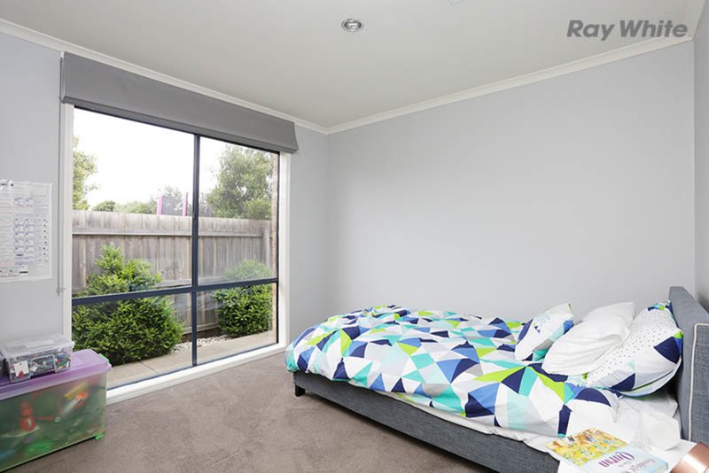 Photo - 15 Dorrington Street, Point Cook VIC 3030 - Image 9