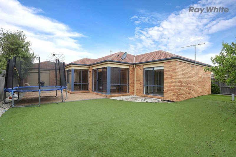 Photo - 15 Dorrington Street, Point Cook VIC 3030 - Image 11