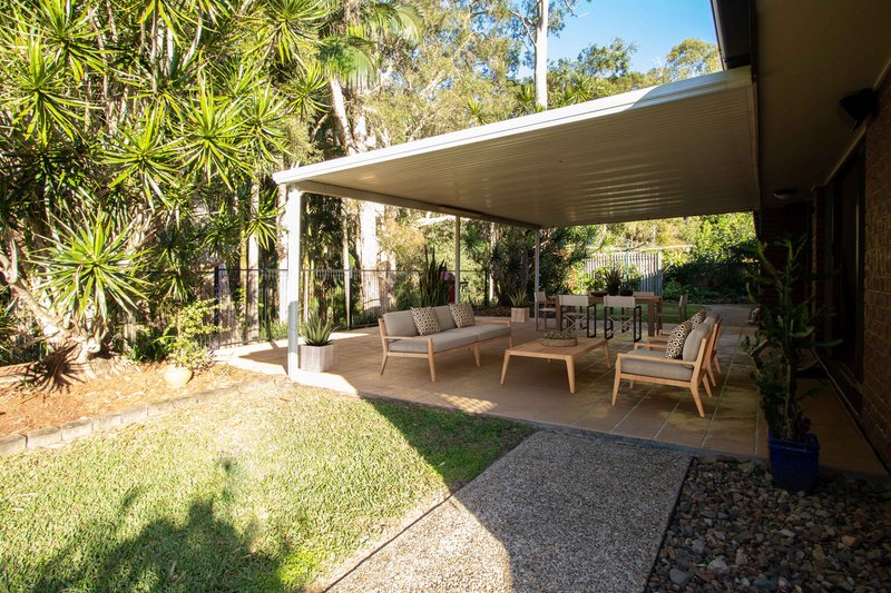 Photo - 15 Dorset Drive, Springwood QLD 4127 - Image 3