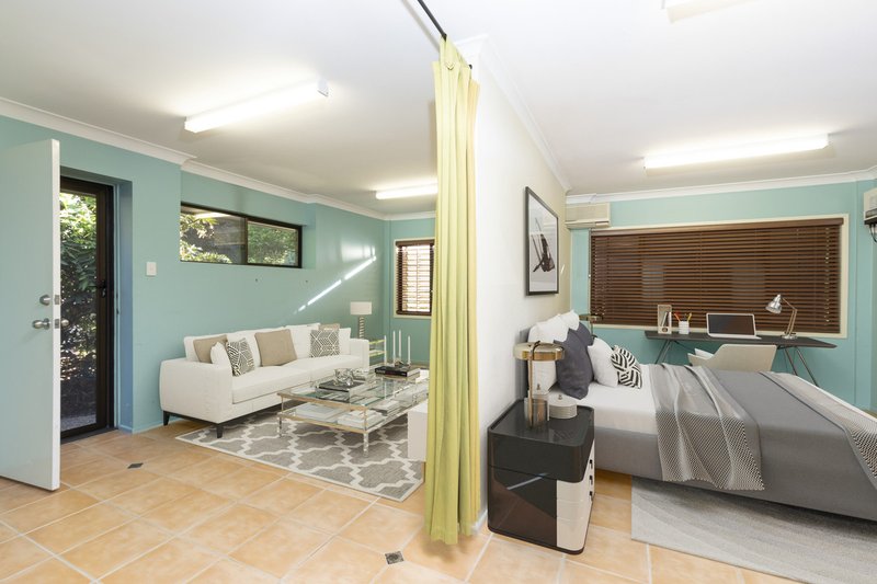 Photo - 15 Dorset Drive, Springwood QLD 4127 - Image 7