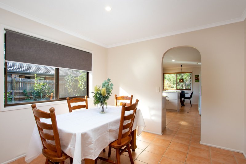 Photo - 15 Dorset Drive, Springwood QLD 4127 - Image 12