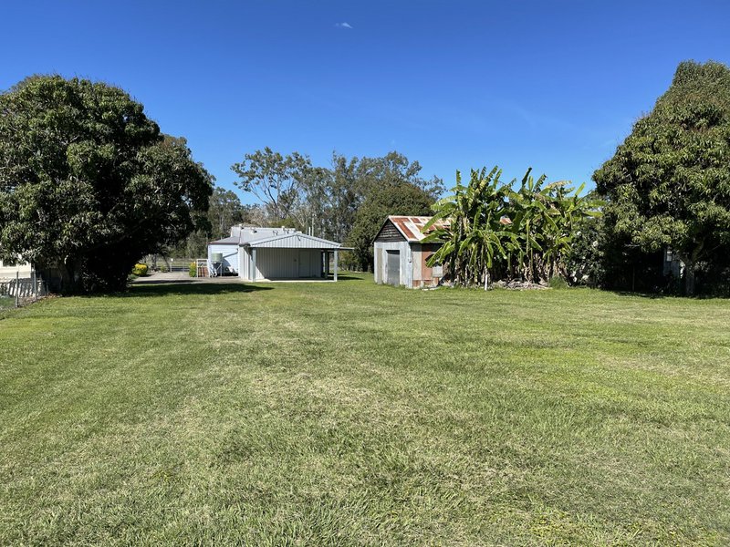 Photo - 15 Dougall Street, Bororen QLD 4678 - Image 16