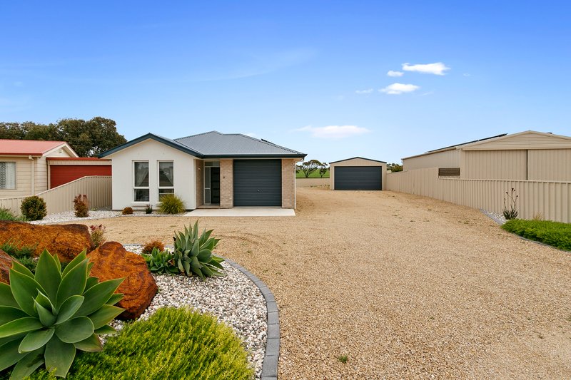 15 Douglas Court, Tiddy Widdy Beach SA 5571