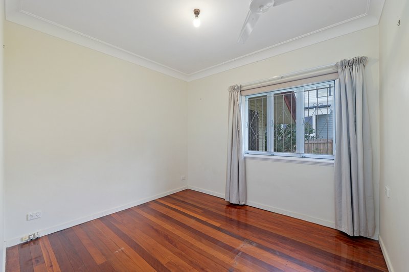 Photo - 15 Douglas Street, Enoggera QLD 4051 - Image 9