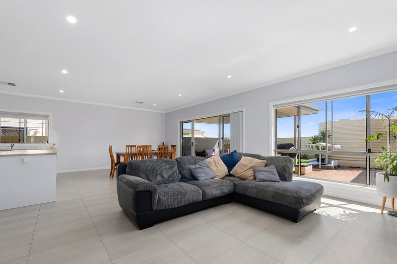 Photo - 15 Dovenby Street, North Beach SA 5556 - Image 3