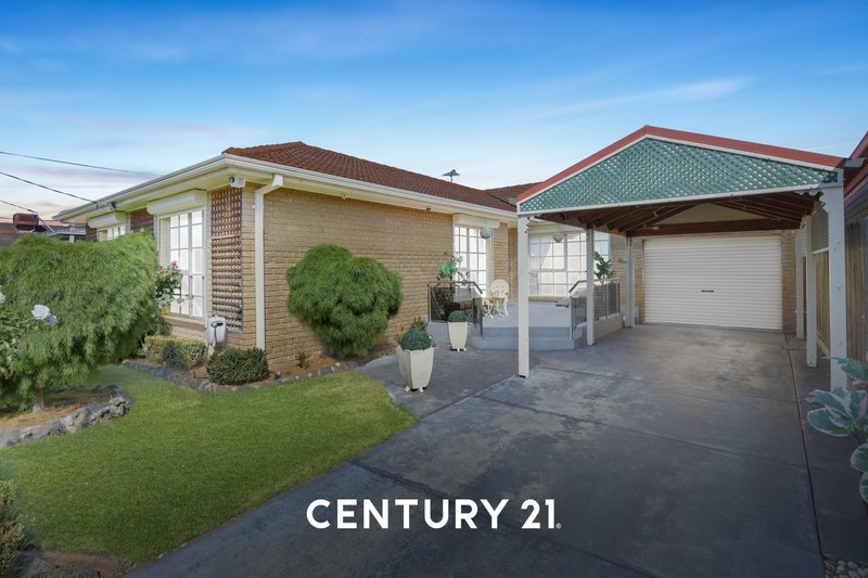 Photo - 15 Dowling Road, Oakleigh South VIC 3167 - Image 1