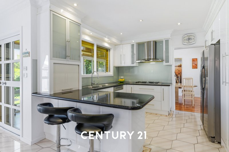 Photo - 15 Dowling Road, Oakleigh South VIC 3167 - Image 3