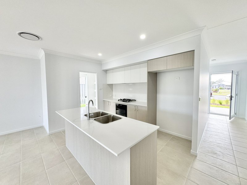 Photo - 15 Driftwood Boulevard, Old Bar NSW 2430 - Image 3