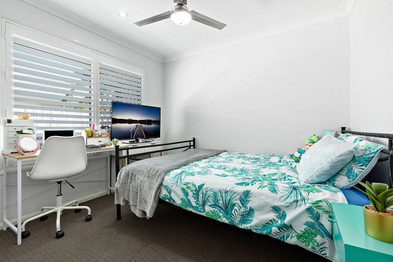 Photo - 15 Dularcha Street, Caboolture South QLD 4510 - Image 11