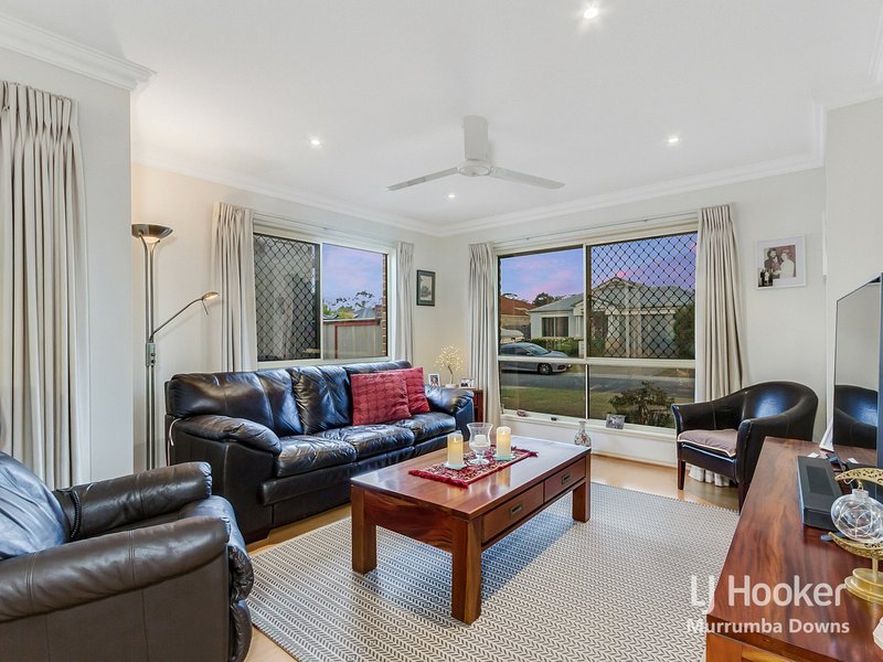 Photo - 15 Dumaresq Crescent, Murrumba Downs QLD 4503 - Image 3